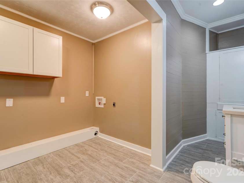 824 Stagecoach Trail, Lawndale, NC 28090.  MLS# CAR4157465, YatesRealty ID 9322. Laundry Area off  Primary Bath