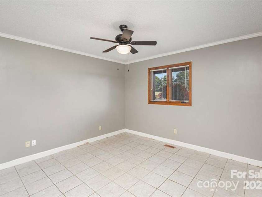 4556 Harley Davidson Drive, Catawba, NC 28609.  MLS# CAR4203797, YatesRealty ID 9323. 