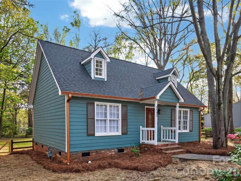 6543 Montezuma Trail, Charlotte, NC 28227.  MLS# CAR4364022, YatesRealty ID 9323. 