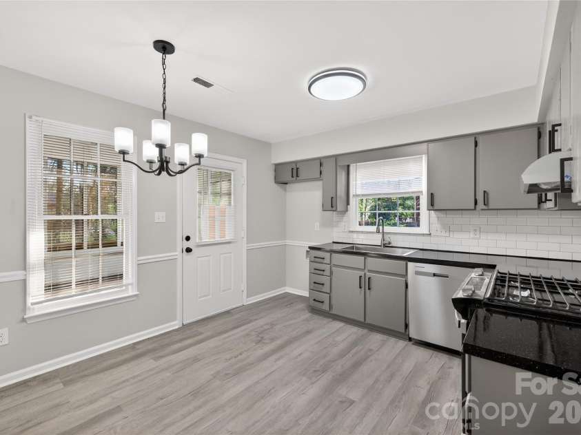 6543 Montezuma Trail, Charlotte, NC 28227.  MLS# CAR4364022, YatesRealty ID 9323. 