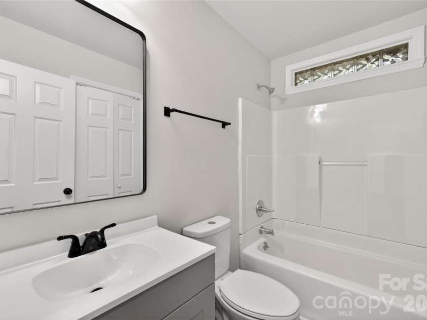 6543 Montezuma Trail, Charlotte, NC 28227.  MLS# CAR4364022, YatesRealty ID 9323. 