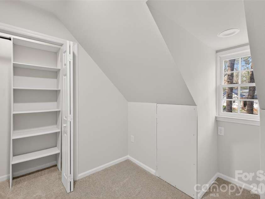 6543 Montezuma Trail, Charlotte, NC 28227.  MLS# CAR4364022, YatesRealty ID 9323. 