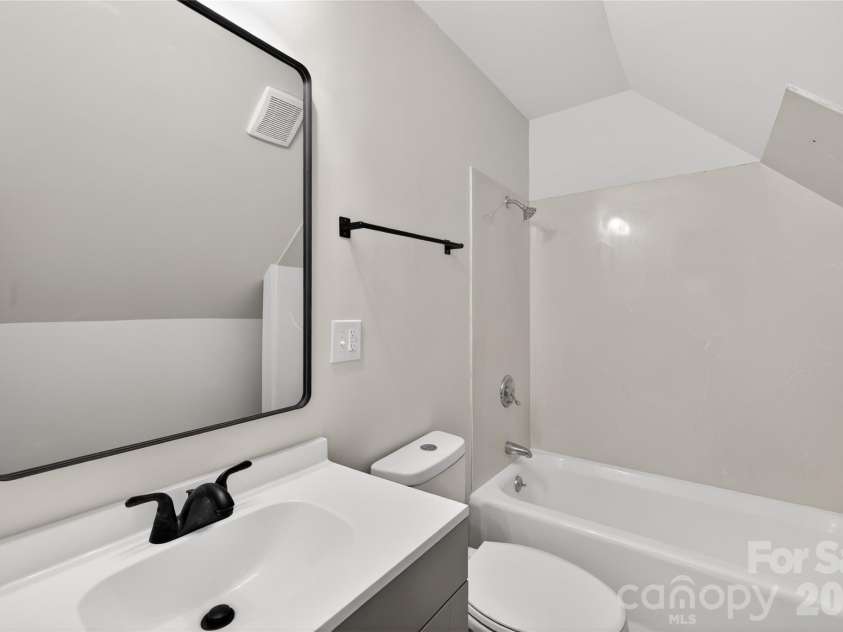 6543 Montezuma Trail, Charlotte, NC 28227.  MLS# CAR4364022, YatesRealty ID 9323. 