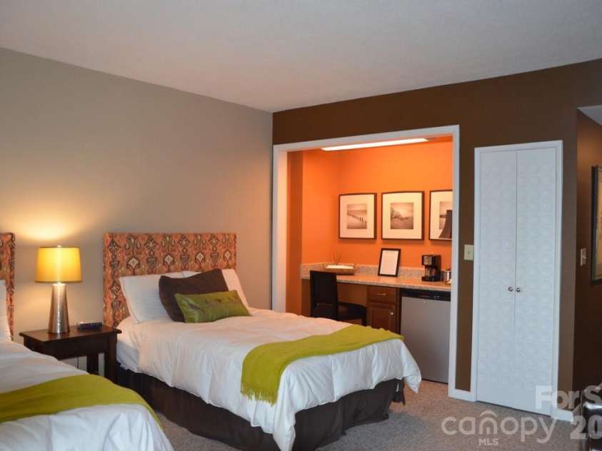 1300 Reece Road, Charlotte, NC 28209.  MLS# CAR4322239, YatesRealty ID 9326. Guest unit for visitors available for nightly rental