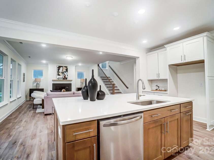 2015 Cedar Falls Drive, Waxhaw, NC 28173.  MLS# CAR4202757, YatesRealty ID 9327. 