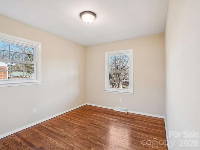 23 Starmount Drive, Asheville, NC 28806.  MLS# CAR4351284, YatesRealty ID 9327. 3rd Bedroom