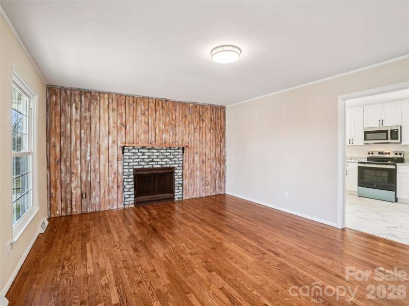 23 Starmount Drive, Asheville, NC 28806.  MLS# CAR4351284, YatesRealty ID 9327. 
