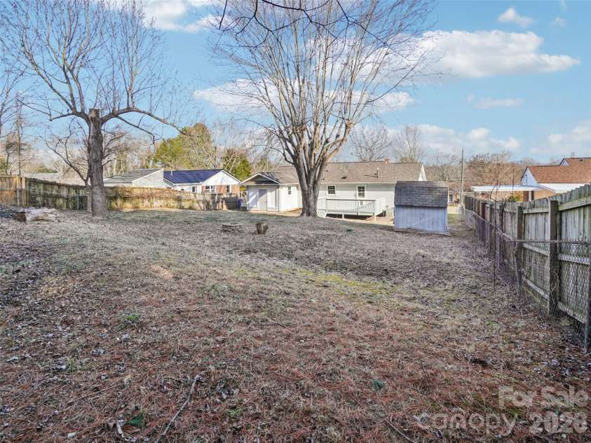 23 Starmount Drive, Asheville, NC 28806.  MLS# CAR4351284, YatesRealty ID 9327. 