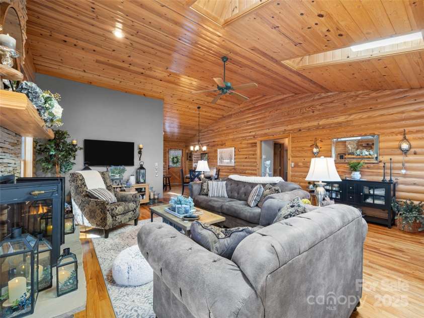 357 Rosewood Lane, Burnsville, NC 28714.  MLS# CAR4248403, YatesRealty ID 9328. 