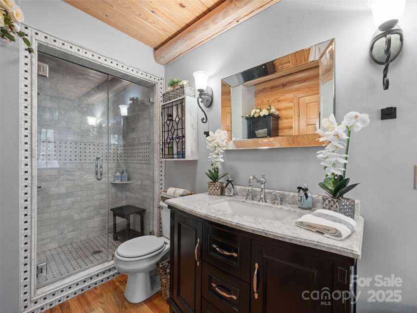 357 Rosewood Lane, Burnsville, NC 28714.  MLS# CAR4248403, YatesRealty ID 9328. 