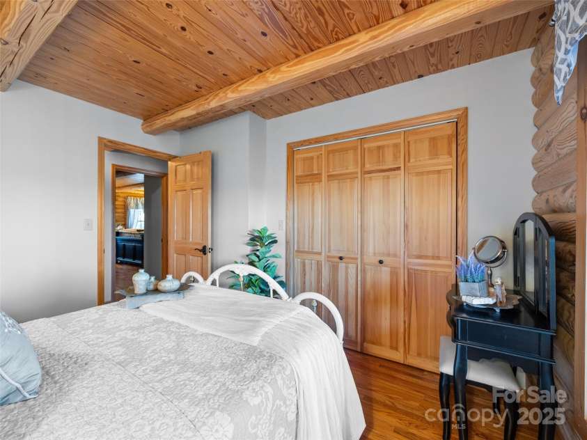 357 Rosewood Lane, Burnsville, NC 28714.  MLS# CAR4248403, YatesRealty ID 9328. 