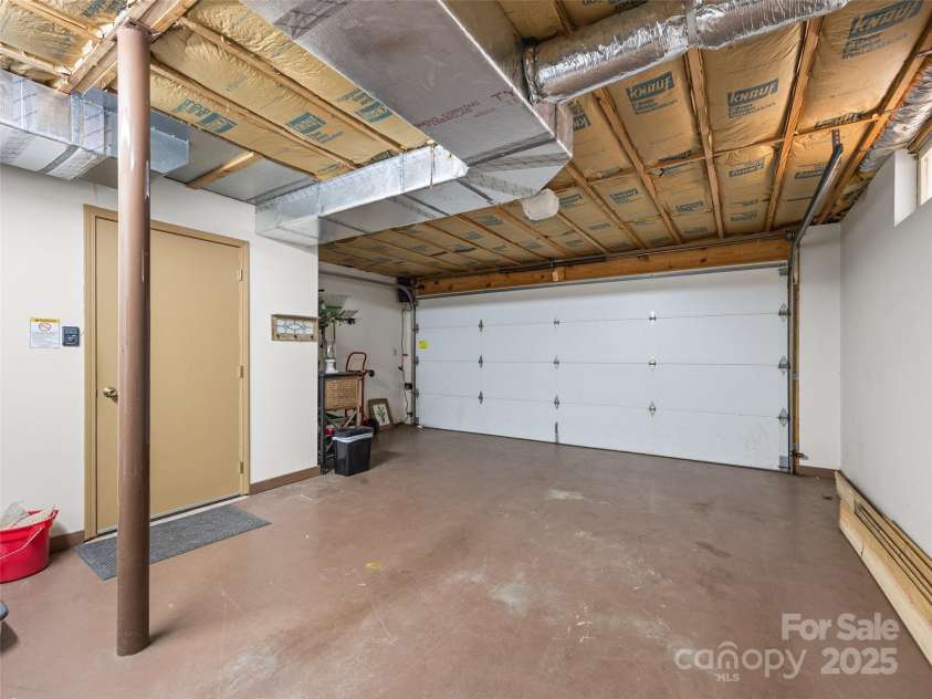 357 Rosewood Lane, Burnsville, NC 28714.  MLS# CAR4248403, YatesRealty ID 9328. 