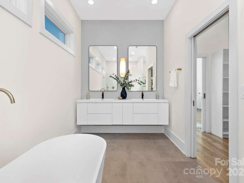 2414 7th Street, Charlotte, NC 28204.  MLS# CAR4320000, YatesRealty ID 9329. 