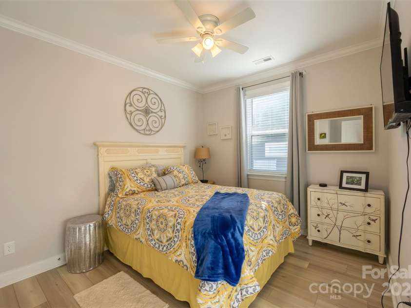 6140 Pier Drive, Denver, NC 28037.  MLS# CAR4208215, YatesRealty ID 9329. 