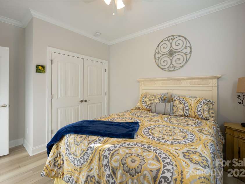 6140 Pier Drive, Denver, NC 28037.  MLS# CAR4208215, YatesRealty ID 9329. 