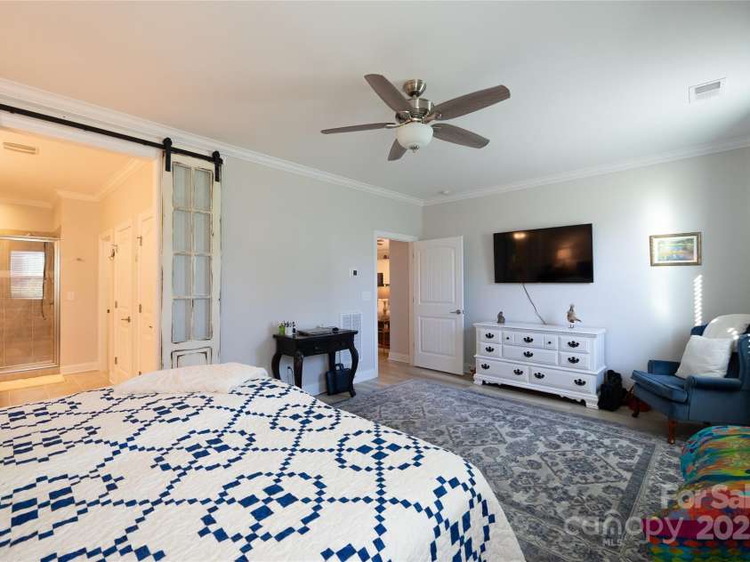 6140 Pier Drive, Denver, NC 28037.  MLS# CAR4208215, YatesRealty ID 9329. 