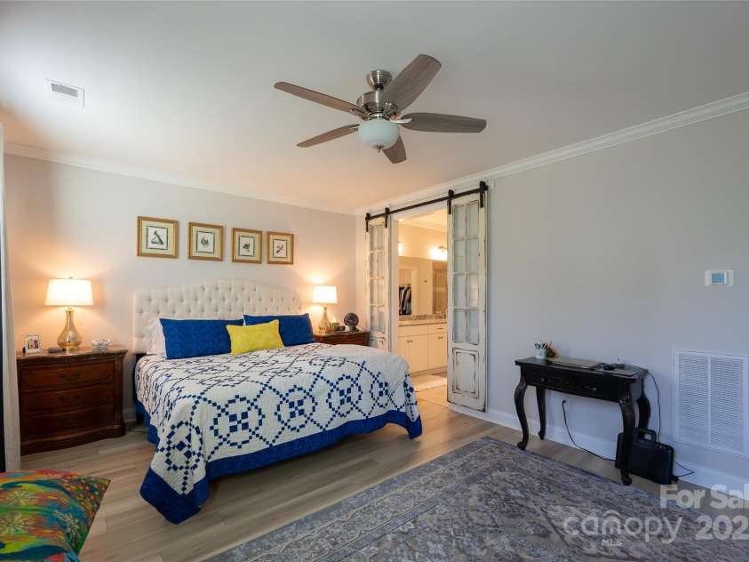 6140 Pier Drive, Denver, NC 28037.  MLS# CAR4208215, YatesRealty ID 9329. 