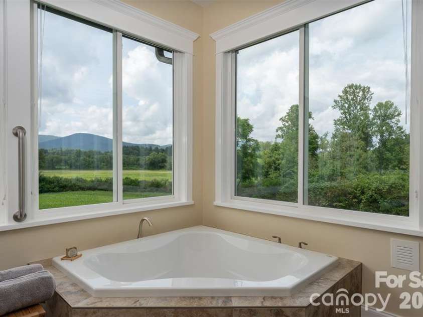 326 Golden Valley Drive, Hendersonville, NC 28792.  MLS# CAR4405195, YatesRealty ID 933. 
