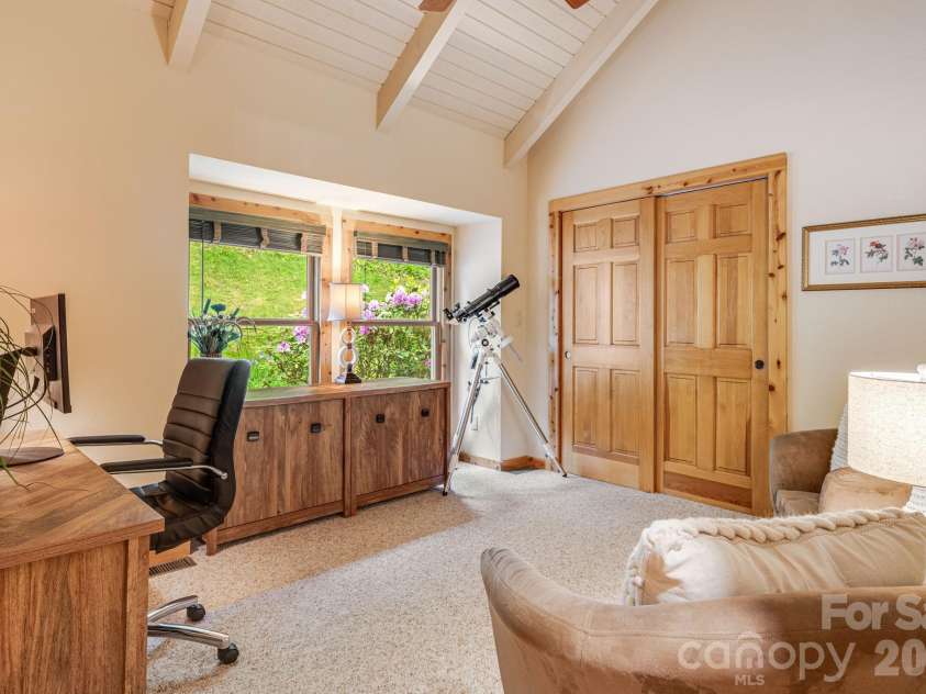 61 Ivy Ridge Road, Burnsville, NC 28714.  MLS# CAR4362317, YatesRealty ID 9330. 