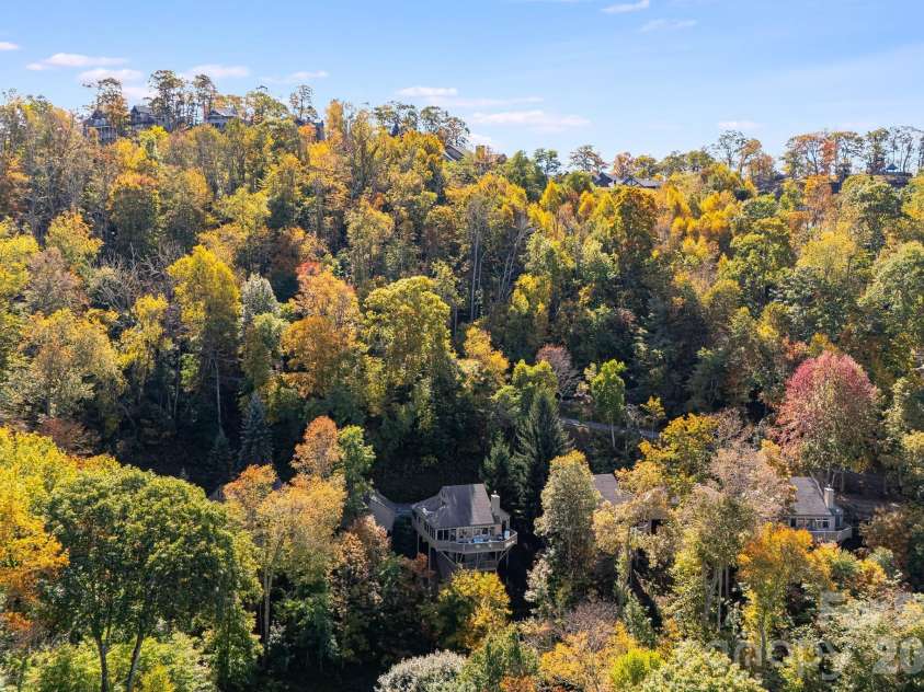 61 Ivy Ridge Road, Burnsville, NC 28714.  MLS# CAR4362317, YatesRealty ID 9330. 