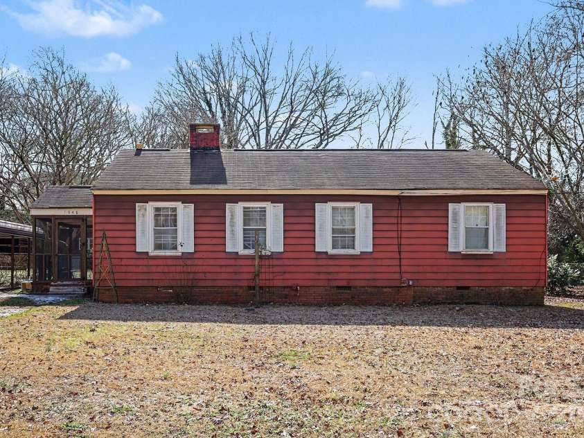 1048 Old Thompson Avenue, Lancaster, SC 29720.  MLS# CAR4341659, YatesRealty ID 9331. 
