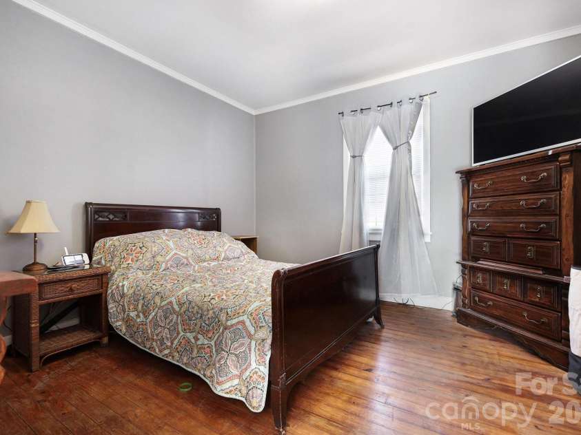 1048 Old Thompson Avenue, Lancaster, SC 29720.  MLS# CAR4341659, YatesRealty ID 9331. 