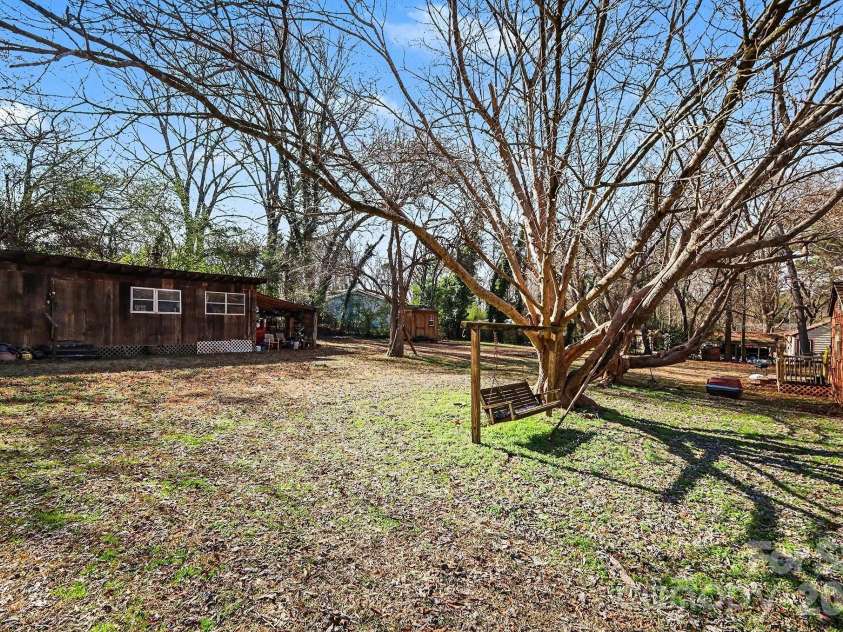 1048 Old Thompson Avenue, Lancaster, SC 29720.  MLS# CAR4341659, YatesRealty ID 9331. 