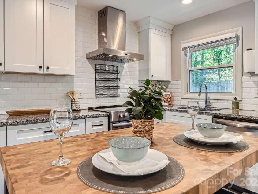 1702 Herrin Avenue, Charlotte, NC 28205.  MLS# CAR4245828, YatesRealty ID 9331. 