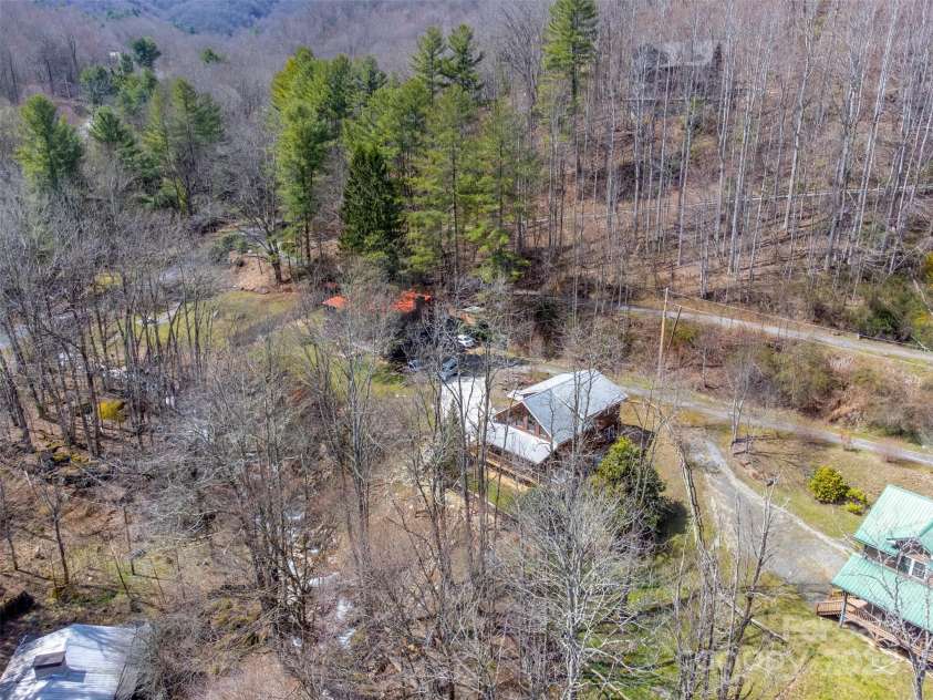 51 Nome Drive, Waynesville, NC 28785.  MLS# CAR4240383, YatesRealty ID 9332. 