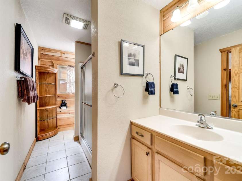 51 Nome Drive, Waynesville, NC 28785.  MLS# CAR4240383, YatesRealty ID 9332. 