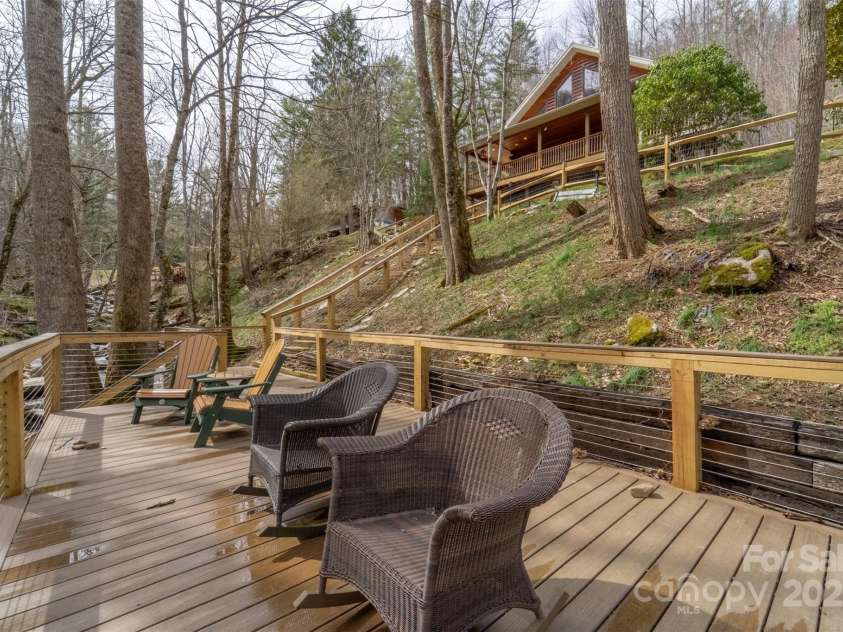 51 Nome Drive, Waynesville, NC 28785.  MLS# CAR4240383, YatesRealty ID 9332. 
