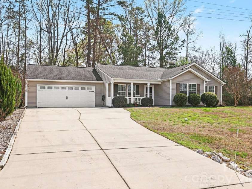 3071 Georgetown Road, Lancaster, SC 29720.  MLS# CAR4364799, YatesRealty ID 9334. 
