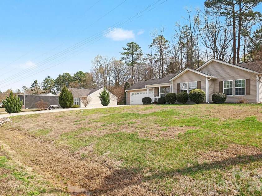 3071 Georgetown Road, Lancaster, SC 29720.  MLS# CAR4364799, YatesRealty ID 9334. 