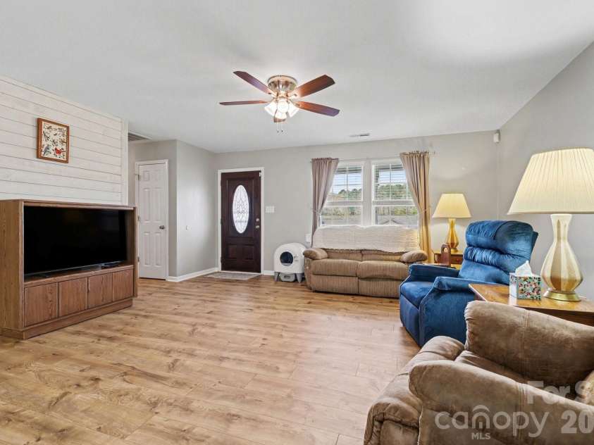3071 Georgetown Road, Lancaster, SC 29720.  MLS# CAR4364799, YatesRealty ID 9334. 