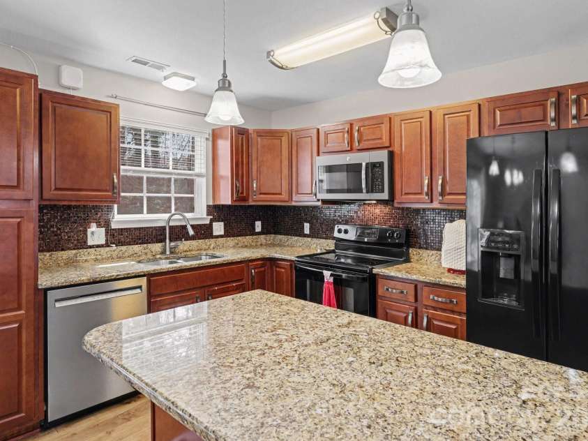 3071 Georgetown Road, Lancaster, SC 29720.  MLS# CAR4364799, YatesRealty ID 9334. 