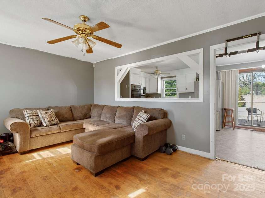 3204 Starrland Drive, Gastonia, NC 28052.  MLS# CAR4224791, YatesRealty ID 9334. 