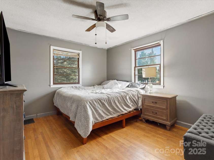 3204 Starrland Drive, Gastonia, NC 28052.  MLS# CAR4224791, YatesRealty ID 9334. 