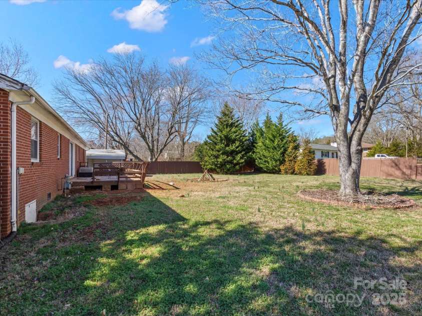 3204 Starrland Drive, Gastonia, NC 28052.  MLS# CAR4224791, YatesRealty ID 9334. 