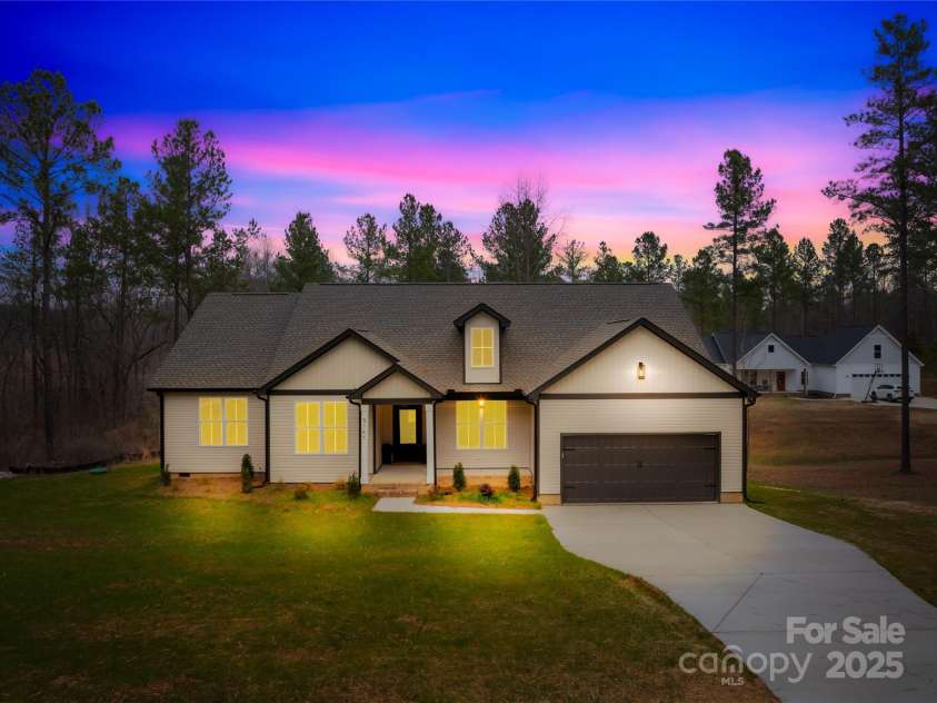 5147 Star Magnolia Court, Clover, SC 29710.  MLS# CAR4223611, YatesRealty ID 9335. 