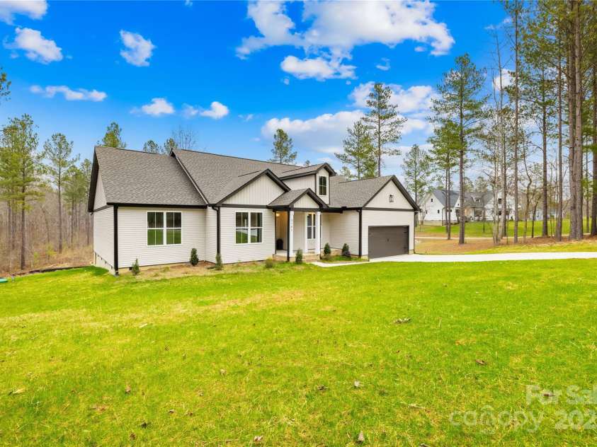 5147 Star Magnolia Court, Clover, SC 29710.  MLS# CAR4223611, YatesRealty ID 9335. 