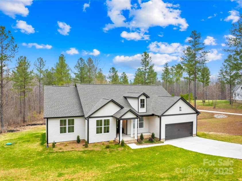 5147 Star Magnolia Court, Clover, SC 29710.  MLS# CAR4223611, YatesRealty ID 9335. 