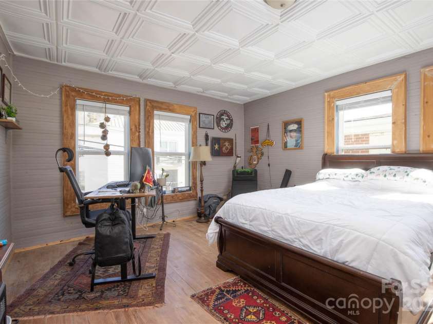 23 N 226 Highway, Bakersville, NC 28705.  MLS# CAR4233952, YatesRealty ID 9336. 