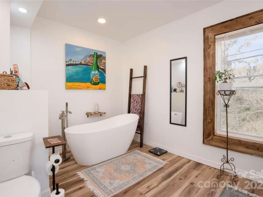 23 N 226 Highway, Bakersville, NC 28705.  MLS# CAR4233952, YatesRealty ID 9336. 