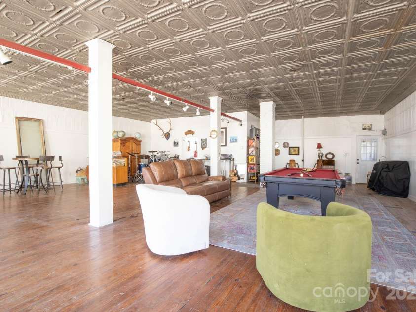 23 N 226 Highway, Bakersville, NC 28705.  MLS# CAR4318730, YatesRealty ID 9336. 