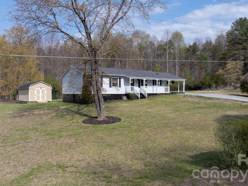 1528 Miller Hill Road, Lenoir, NC 28645.  MLS# CAR4361967, YatesRealty ID 9337. 