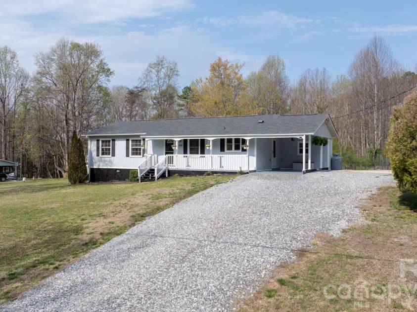 1528 Miller Hill Road, Lenoir, NC 28645.  MLS# CAR4361967, YatesRealty ID 9337. 