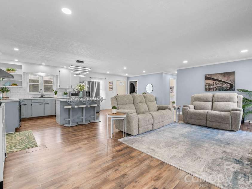 1528 Miller Hill Road, Lenoir, NC 28645.  MLS# CAR4361967, YatesRealty ID 9337. 