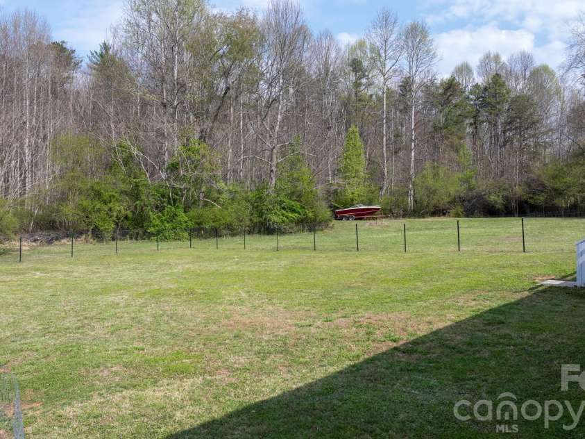1528 Miller Hill Road, Lenoir, NC 28645.  MLS# CAR4361967, YatesRealty ID 9337. 