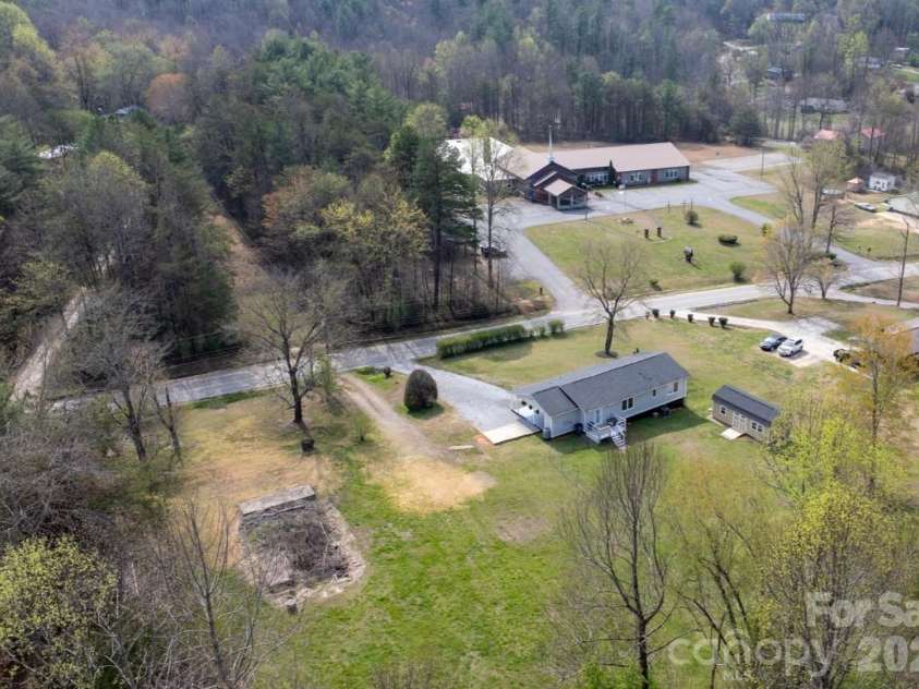 1528 Miller Hill Road, Lenoir, NC 28645.  MLS# CAR4361967, YatesRealty ID 9337. 