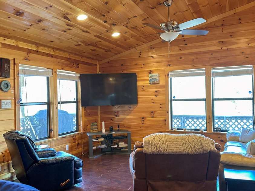 383 Blue Mist Mountain Road, Whittier, NC 28789.  MLS# CAR4199565, YatesRealty ID 9337. 